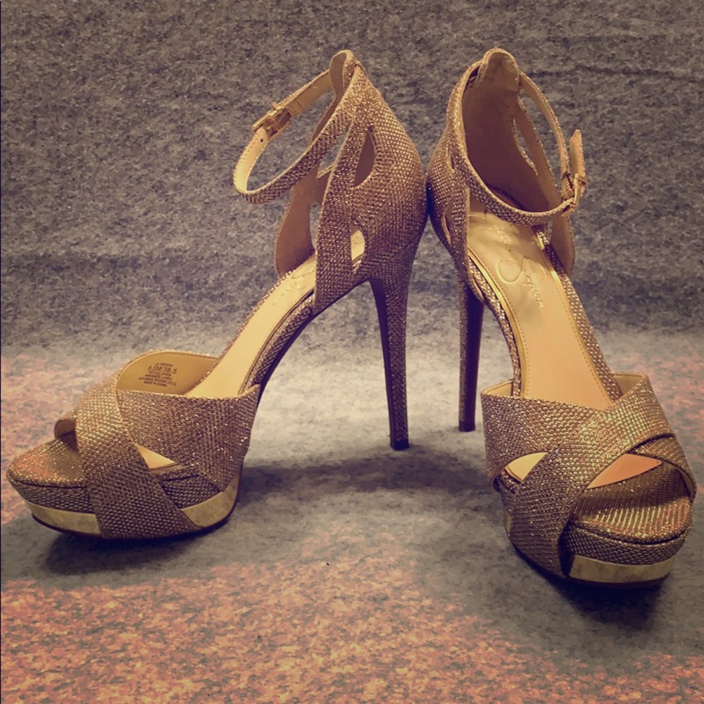 NEW Gold Jessica Simpson platform heel size 8.5